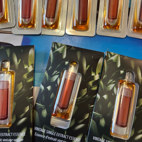 Amore Pacific Vintage Single Extract Essence 13 mL Travel Size NIB - Picture 4 of 7